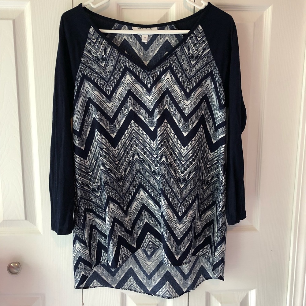 Charming Charlie Shirt Size M